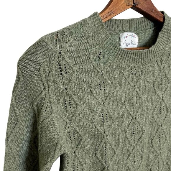 Hippie Rose NWT Cable Knit Textured Crew Pullover Sweater Willow Green Size XS - Picture 4 of 10